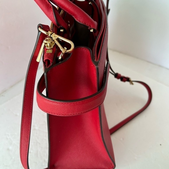 Michael Kors NWOT Karla East West Satchel - Picture 7 of 10